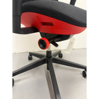 Herman Miller Vantum - x Logitech G Gaming Chair 2.0 - thegoodchairs