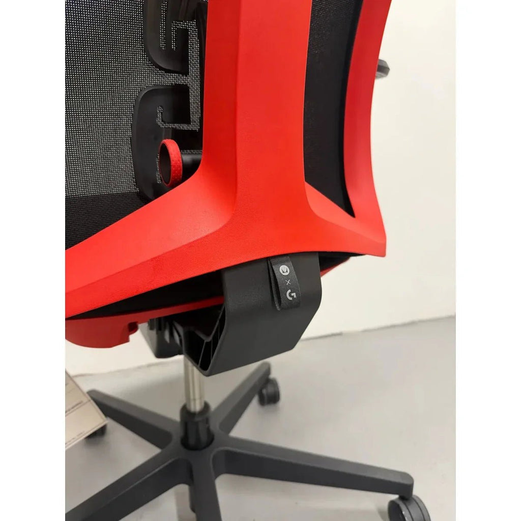 Herman Miller Vantum - x Logitech G Gaming Chair 2.0 - thegoodchairs