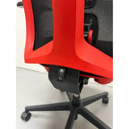 Herman Miller Vantum - x Logitech G Gaming Chair 2.0 - thegoodchairs