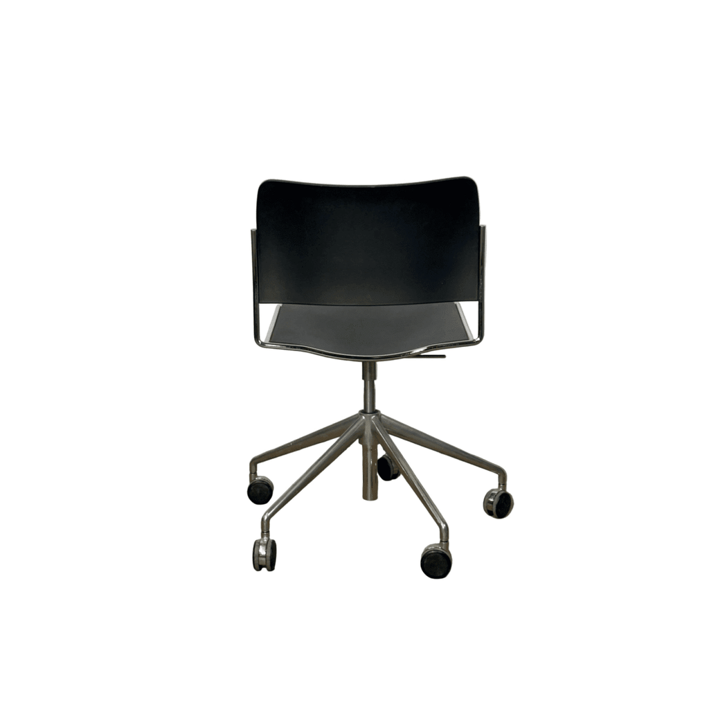 Howe 40/4 Swivel Chair by David - thegoodchairs