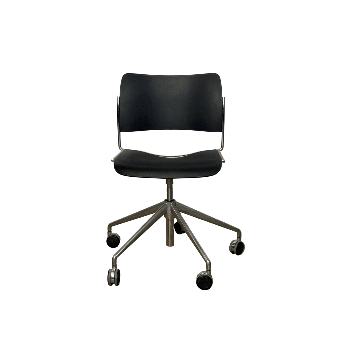 Howe 40/4 Swivel Chair by David - thegoodchairs