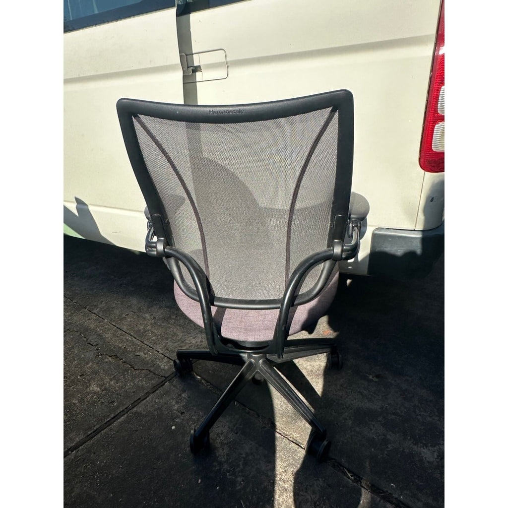 Humanscale Liberty - Adjustable Arms - thegoodchairs