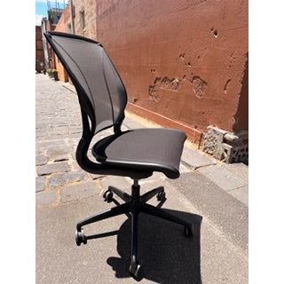 Humanscale Liberty - Chair - Adjustable Arms - Black Base - Black Mesh - thegoodchairs