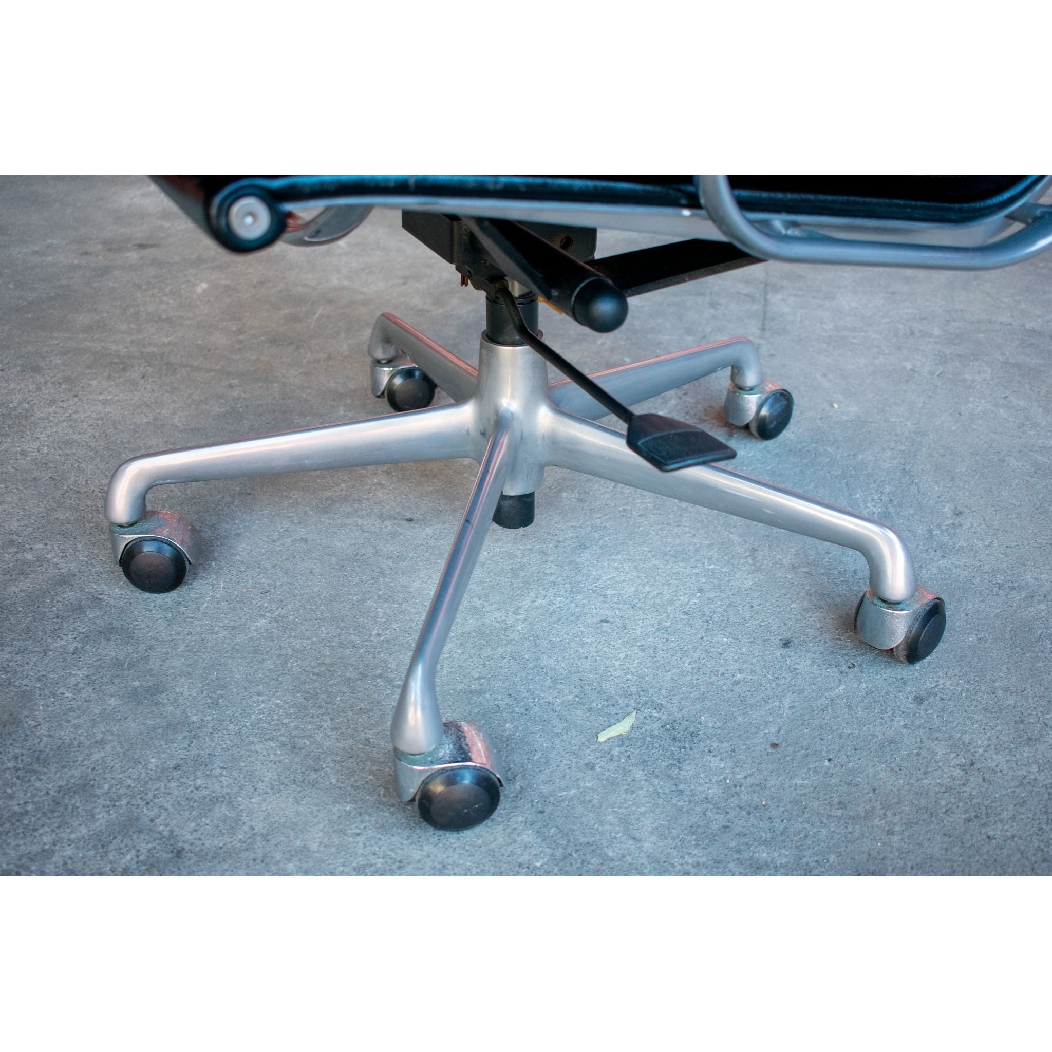 ICF Eames Soft Pad High-Back Office Chair, Black - thegoodchairs