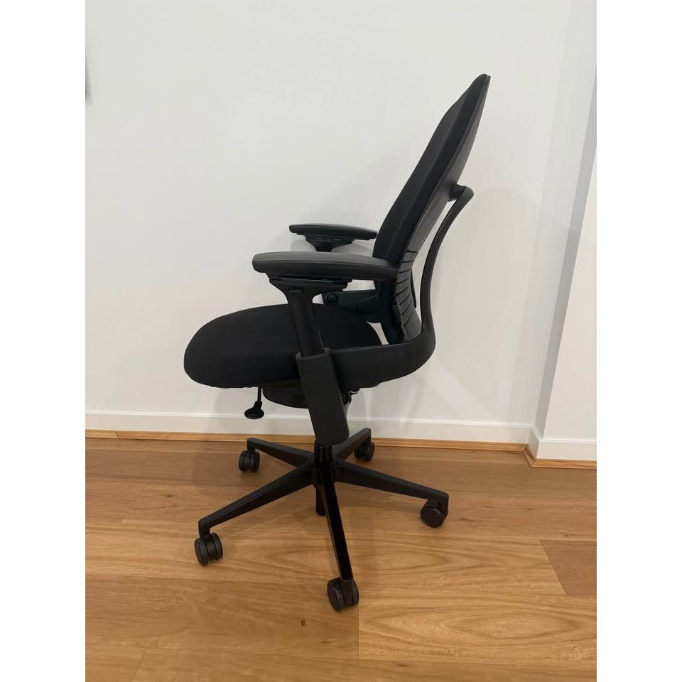Steelcase Leap V2 Chair, 2019 Model, Fully Adjustable Arms