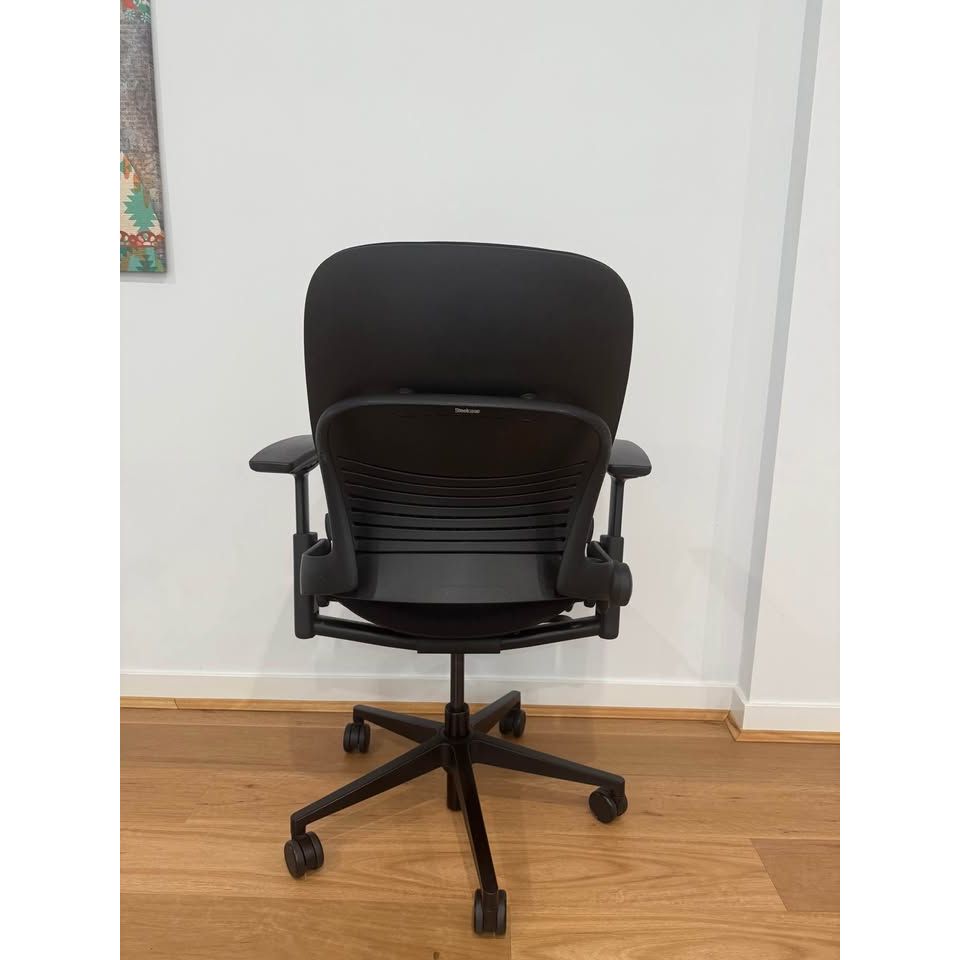 Steelcase Leap V2 Chair, 2019 Model, Fully Adjustable Arms