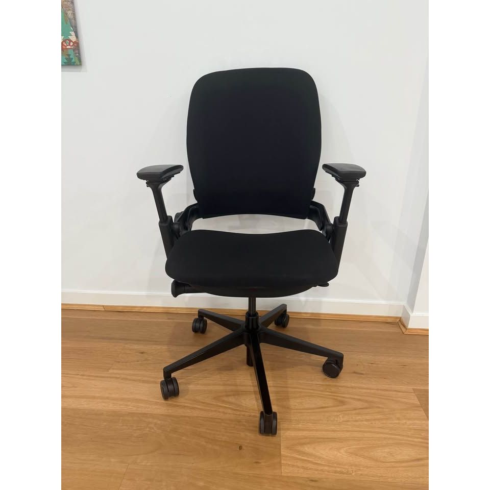 Steelcase Leap V2 Chair, 2019 Model, Fully Adjustable Arms