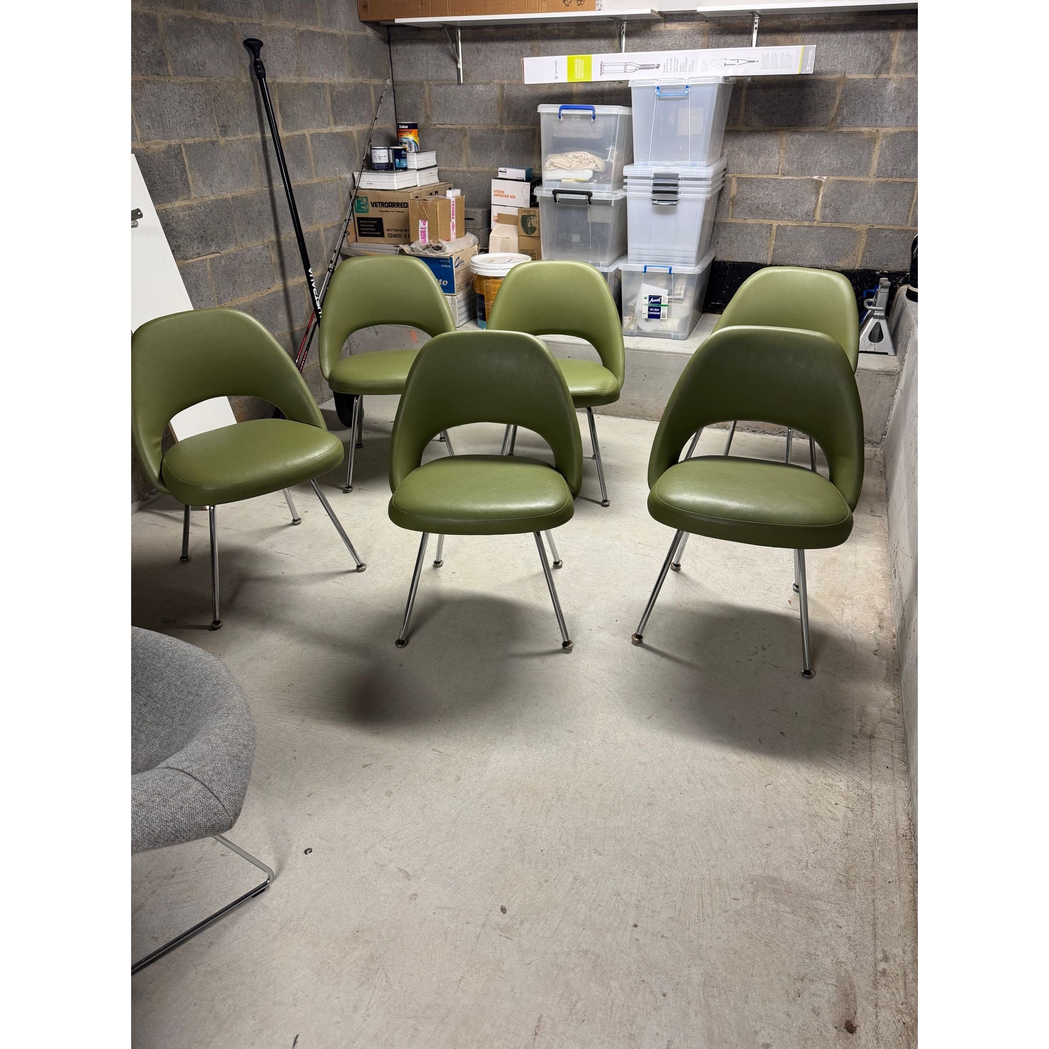 Knoll Saarinen Executive Side Chair by Eero Saarinen, Green, Set of 6 - thegoodchairs