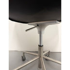 Lapalma Pass Easy Chair, Black Leather, 5 Star Castor Base - thegoodchairs