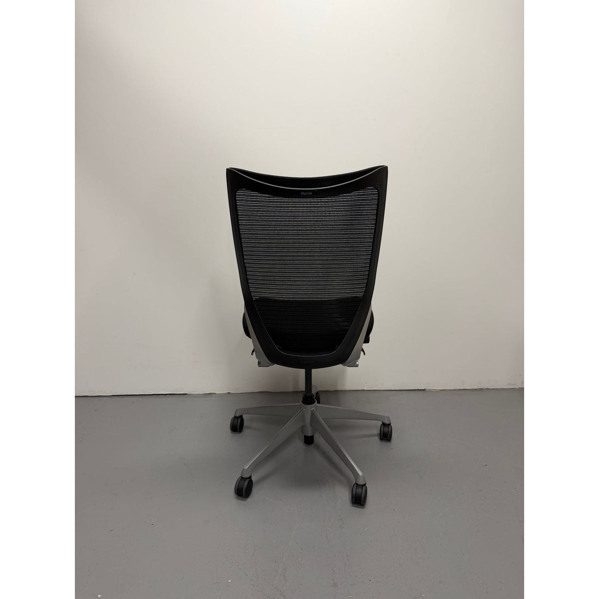 Okamura Baron Mesh Office Chair, Black, No Arms - thegoodchairs
