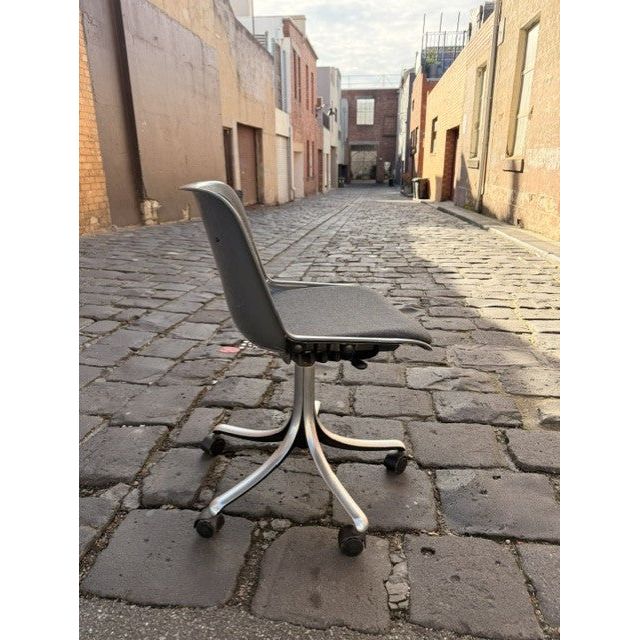 Osvaldo Borsani for Tecno Modus Chair – Grey - thegoodchairs