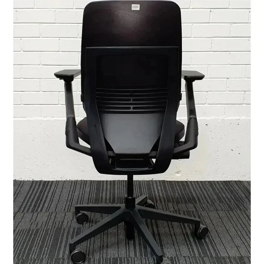 Steelcase Gesture - In Black - thegoodchairs
