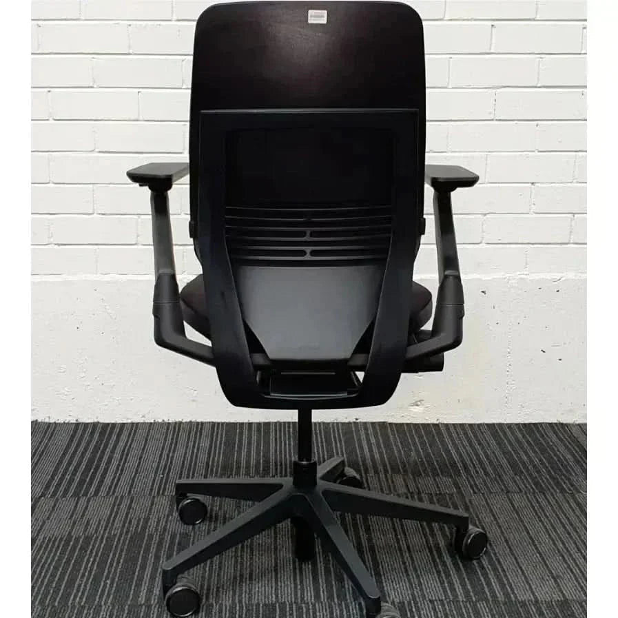 Steelcase Gesture - In Black - thegoodchairs