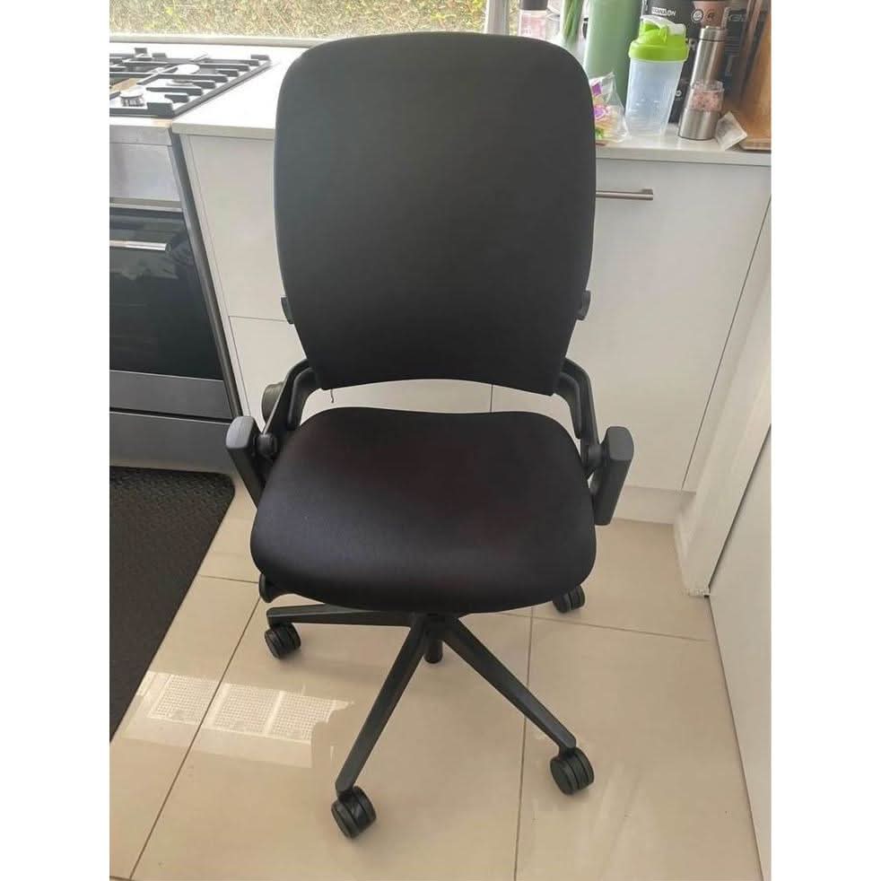Steelcase Leap V2 - Armless Fully Loaded - thegoodchairs