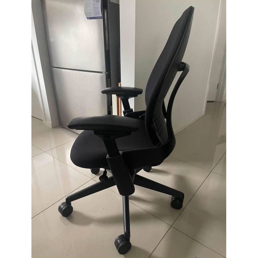 Steelcase Leap V2 - Arms Fully Loaded - thegoodchairs