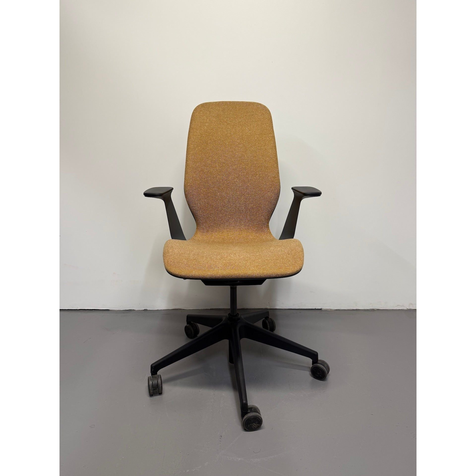Steelcase Silq - Ergonomic Office Chair - Yellow Fabric - thegoodchairs