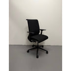 Steelcase Think - Boardroom / Meeting Chair - Fixed Arms | Black - thegoodchairs