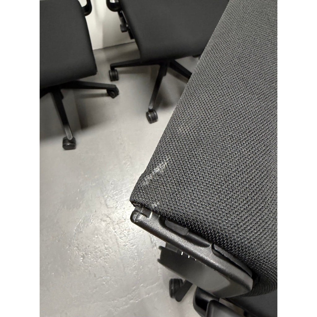 Steelcase Think - Boardroom / Meeting Chair - Fixed Arms | Black - thegoodchairs