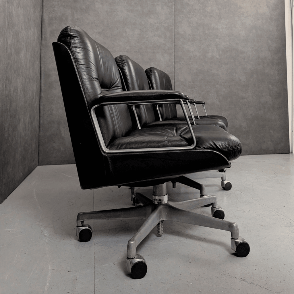 Vaghi Kiruna Black Leather Swivel Chair by Studio Tecnico Vaghi, Italy, 1975 - thegoodchairs