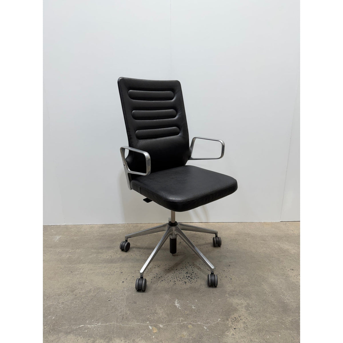 Vitra AC 4 Office Chair by Antonio Citterio, Black Leather, Polished Aluminium - thegoodchairs