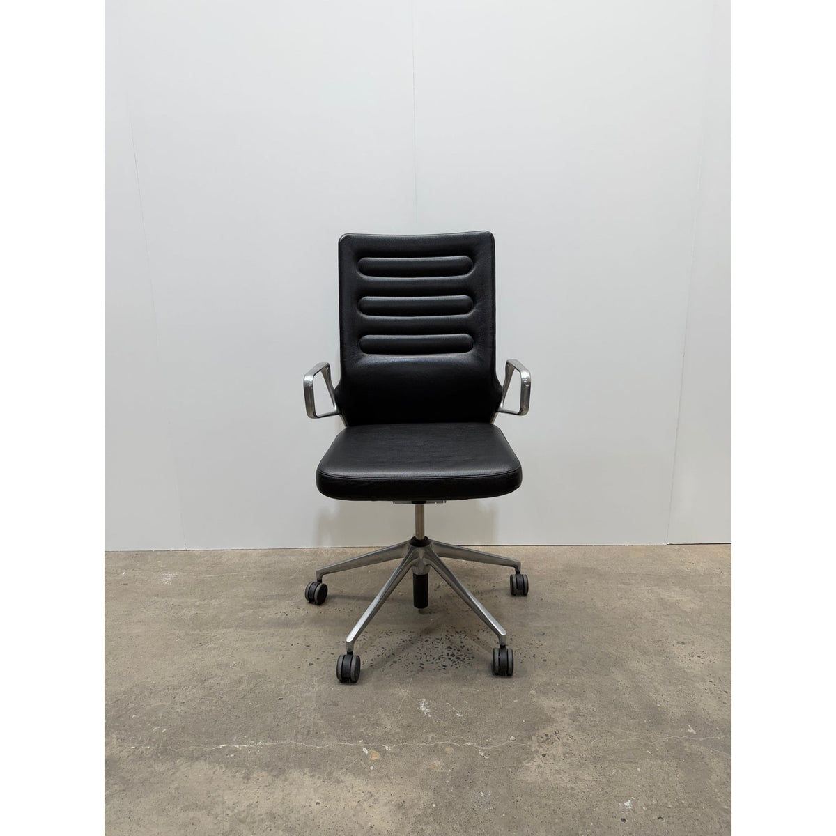 Vitra AC 4 Office Chair by Antonio Citterio, Black Leather, Polished Aluminium - thegoodchairs