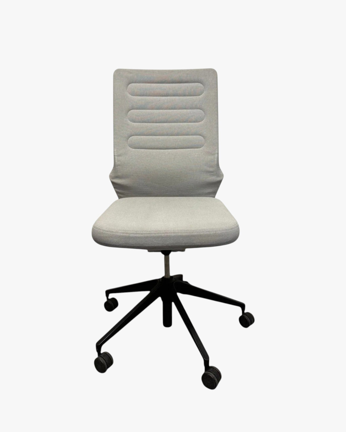 Vitra AC 4 Office Chair by Antonio Citterio, Light Grey - thegoodchairs
