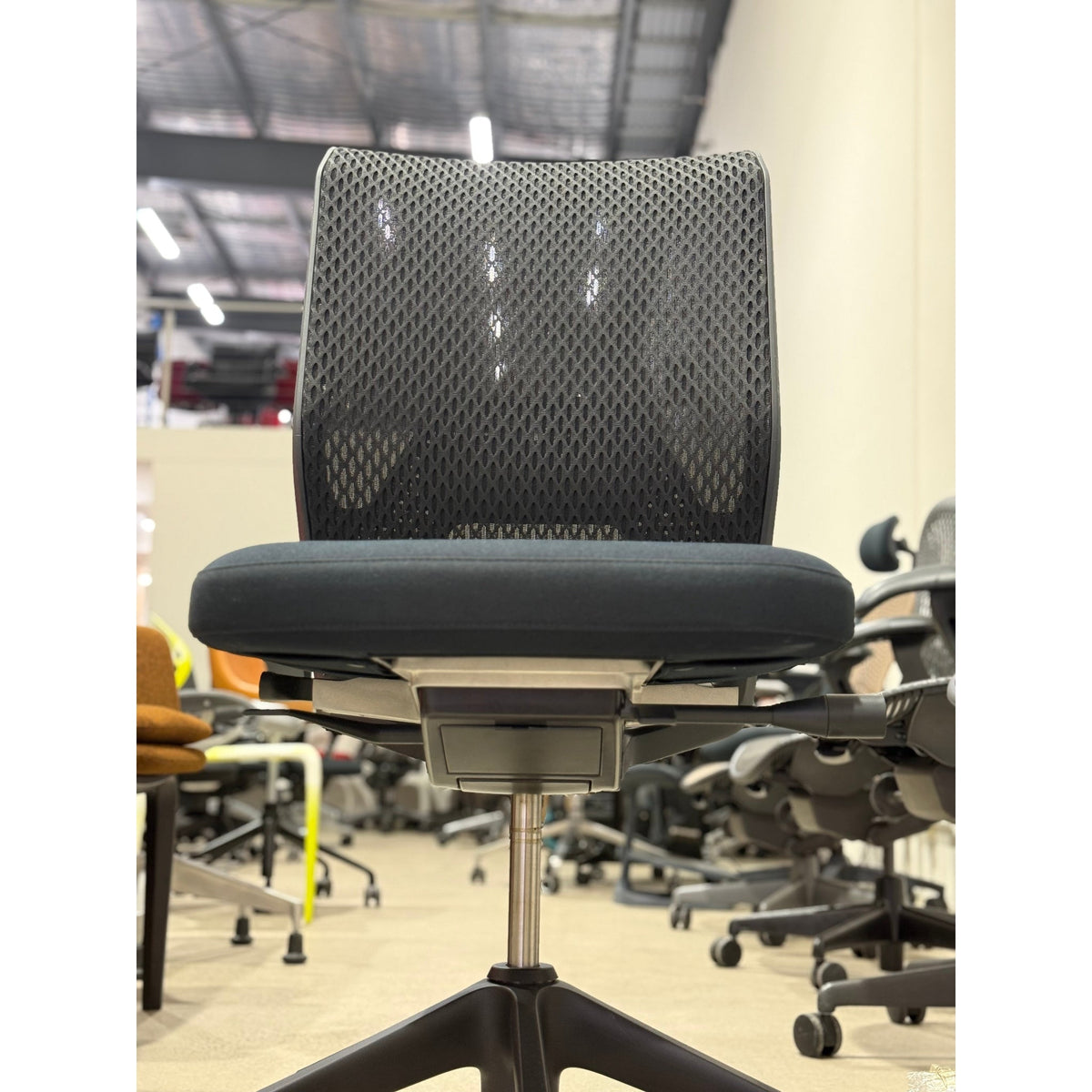 Vitra ID Mesh Task Chair, Black, Armless - thegoodchairs