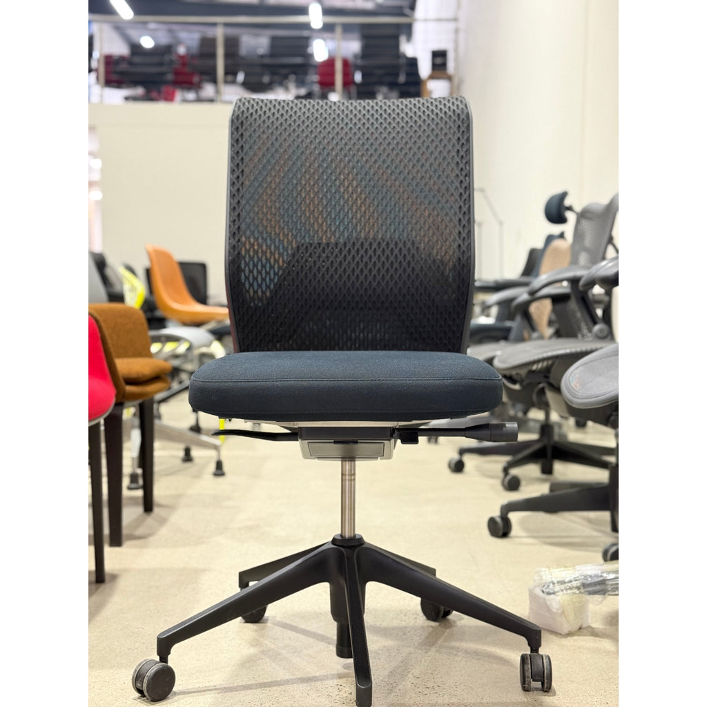 Vitra ID Mesh Task Chair, Black, Armless - thegoodchairs