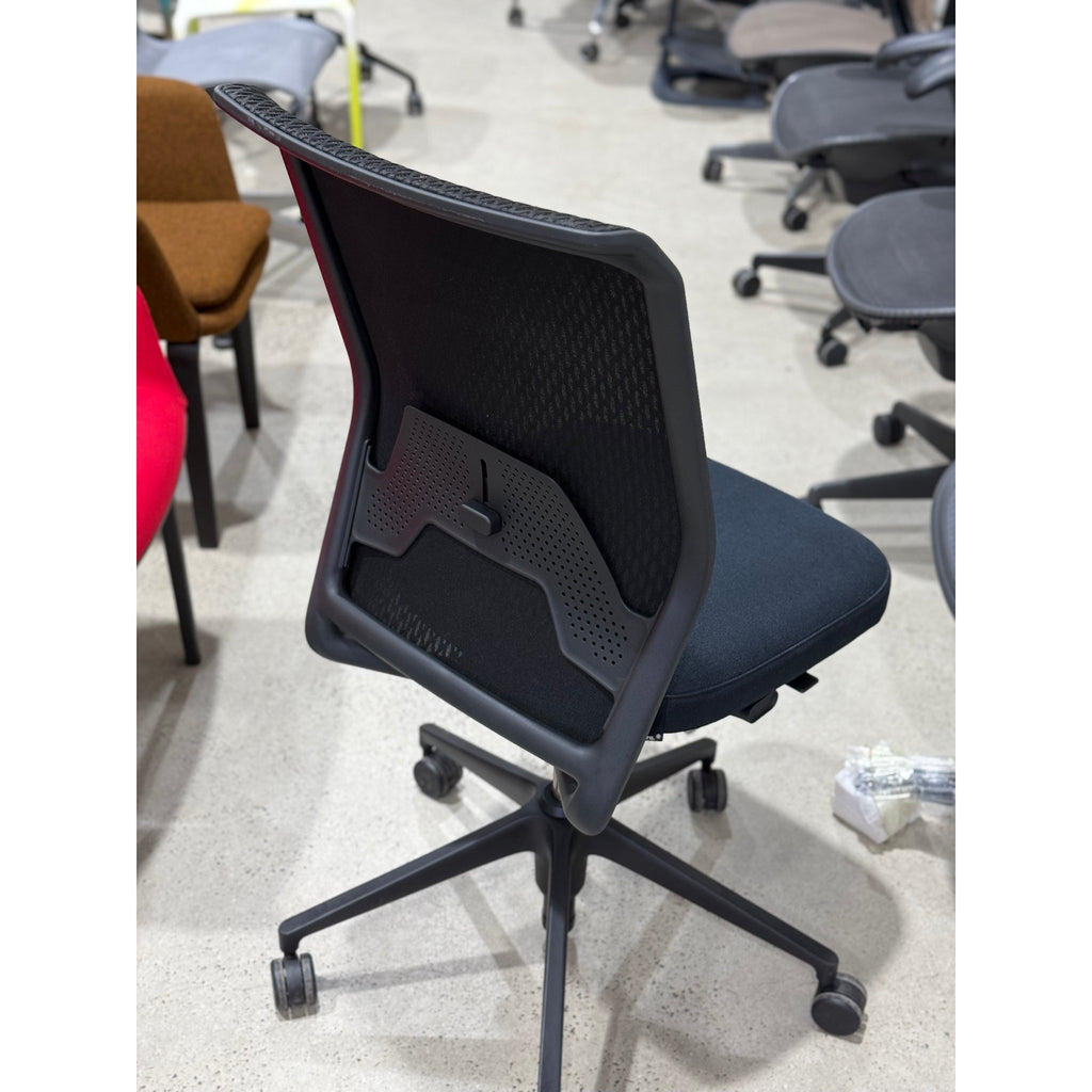 Vitra ID Mesh Task Chair, Black, Armless - thegoodchairs
