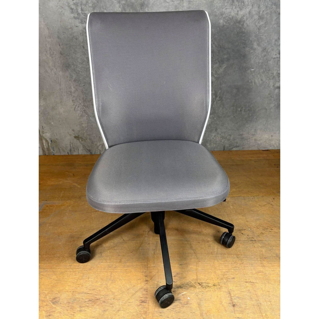 Vitra ID Soft - Citterio Meeting Chair - thegoodchairs