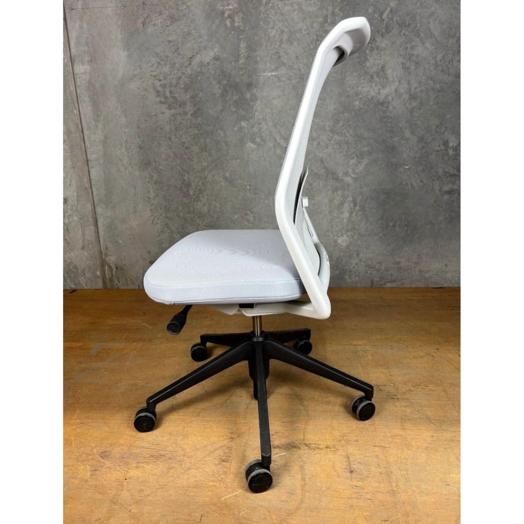 Vitra ID Soft - Citterio Meeting Chair - thegoodchairs