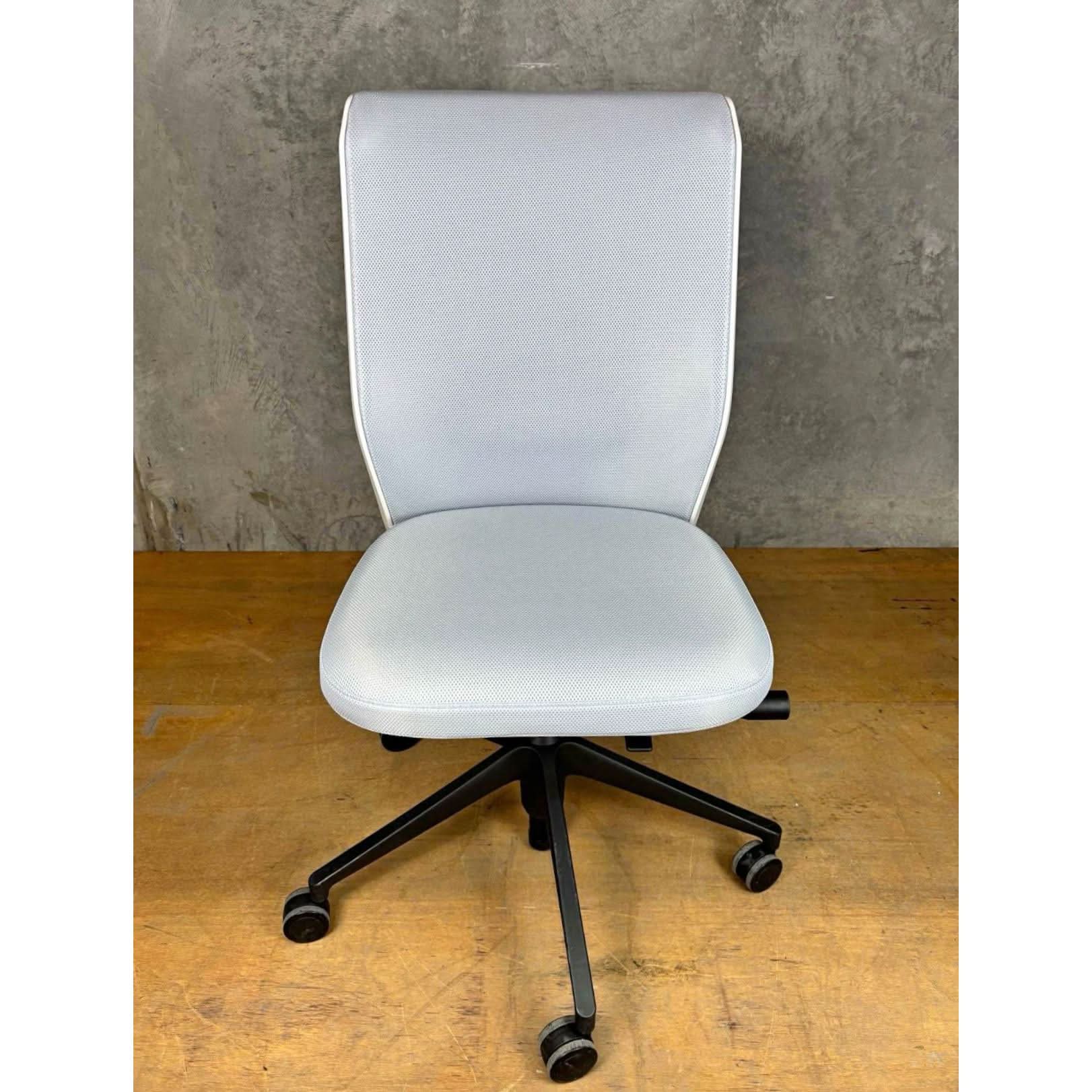 Vitra ID Soft - Citterio Meeting Chair - thegoodchairs