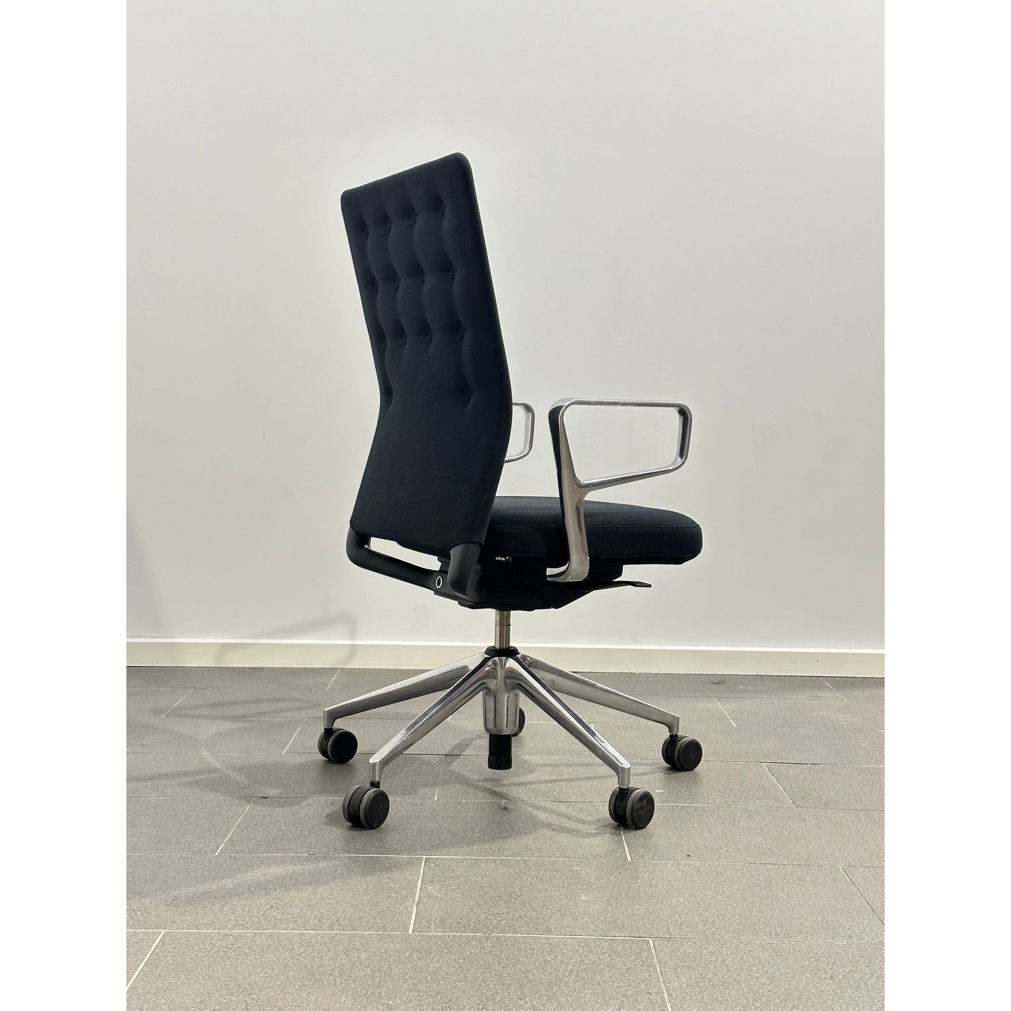 Vitra ID Trim - Chair Alloy, 2010/2021 - thegoodchairs