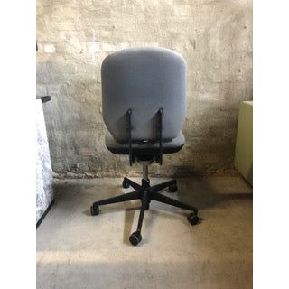 Vitra Meda 2 - Buddy Office Chair - thegoodchairs