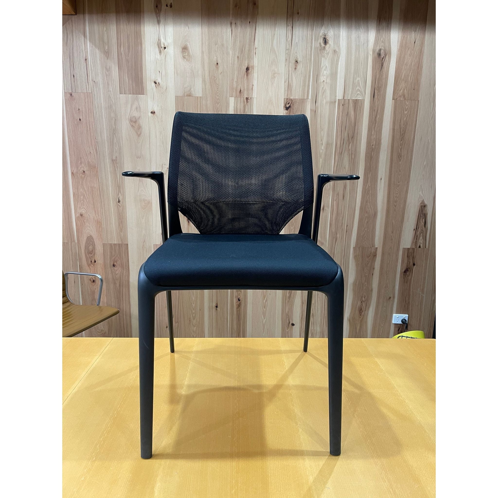 Vitra MedaSlim - Meda Slim Chair, Designer Alberto Meda 2004 - thegoodchairs