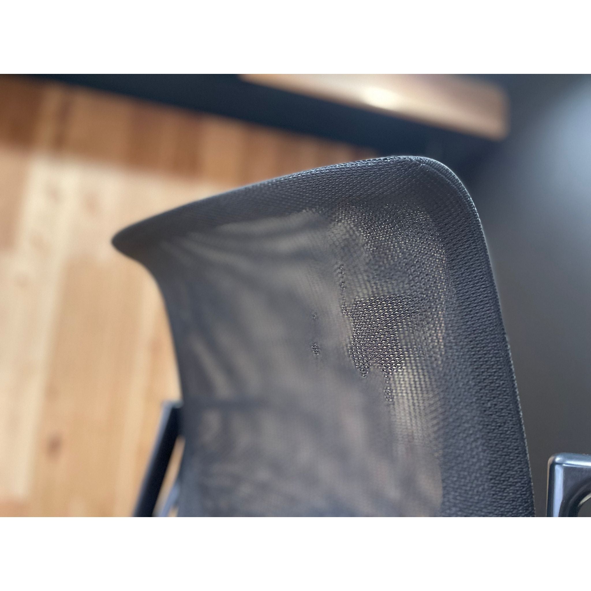 Vitra MedaSlim - Meda Slim Chair, Designer Alberto Meda 2004 - thegoodchairs