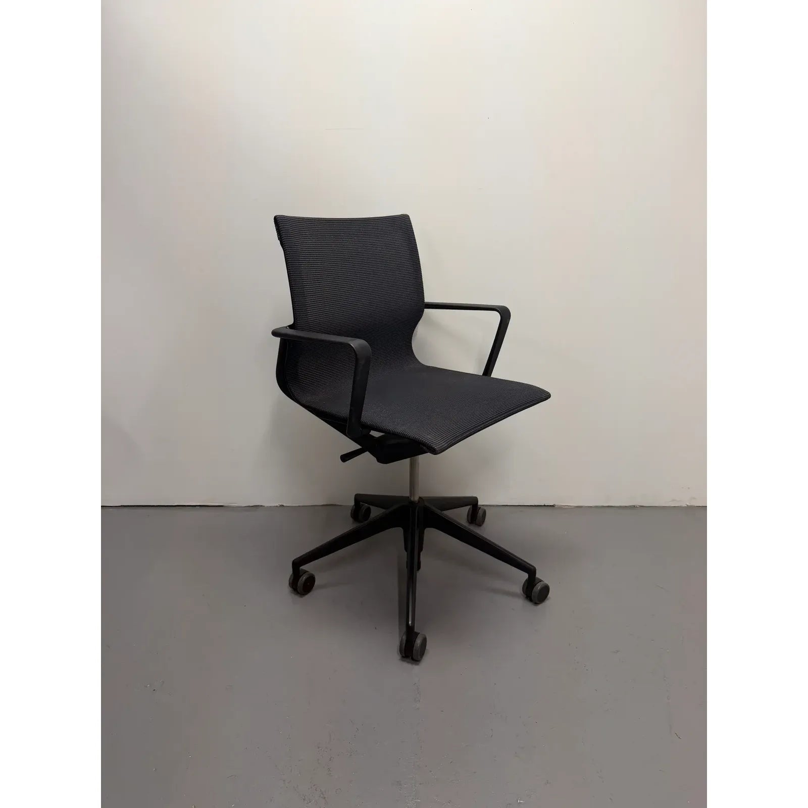 Vitra Physix - Ergonomic Boardroom Office Chair - Alberto Meda - thegoodchairs