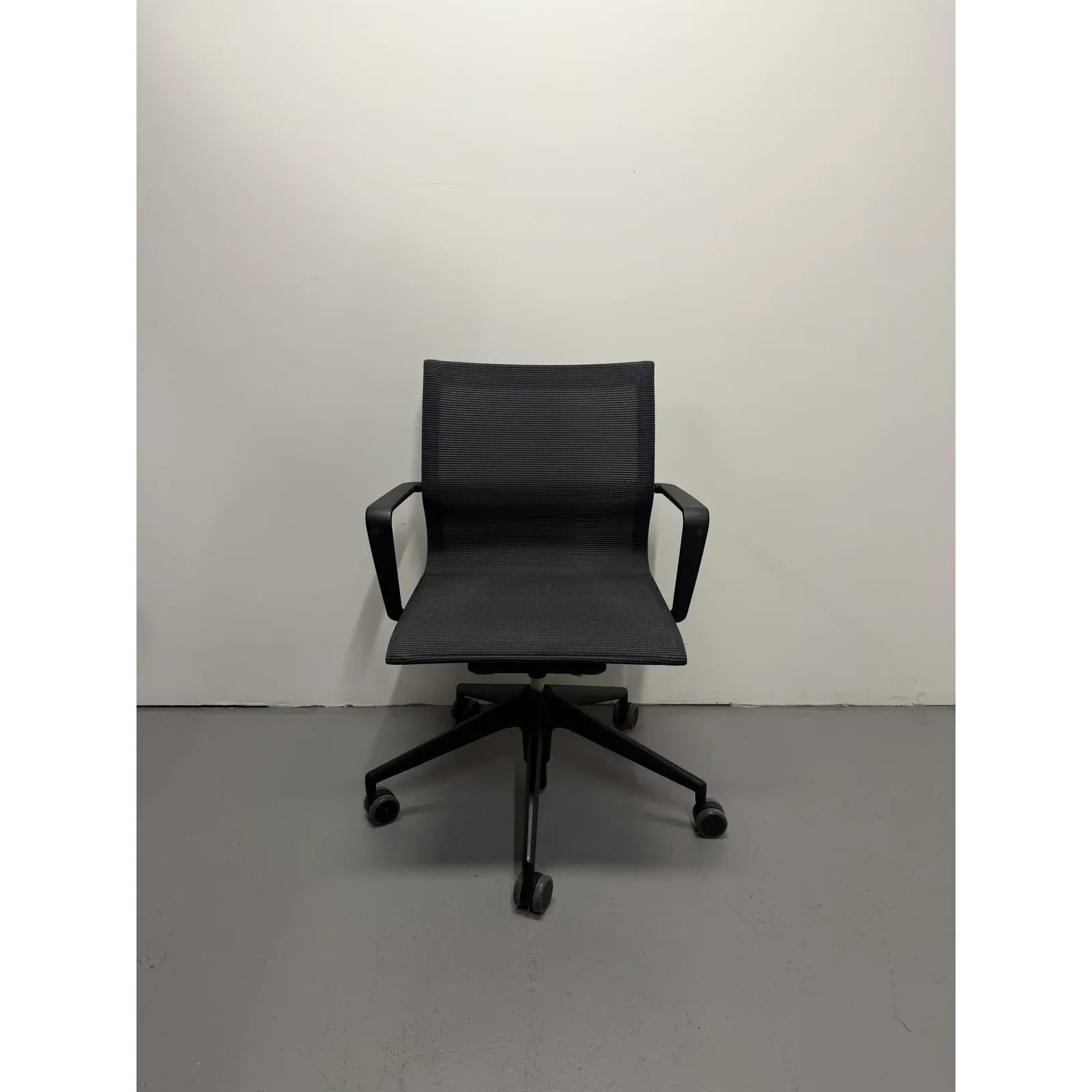 Vitra Physix - Ergonomic Boardroom Office Chair - Alberto Meda - thegoodchairs
