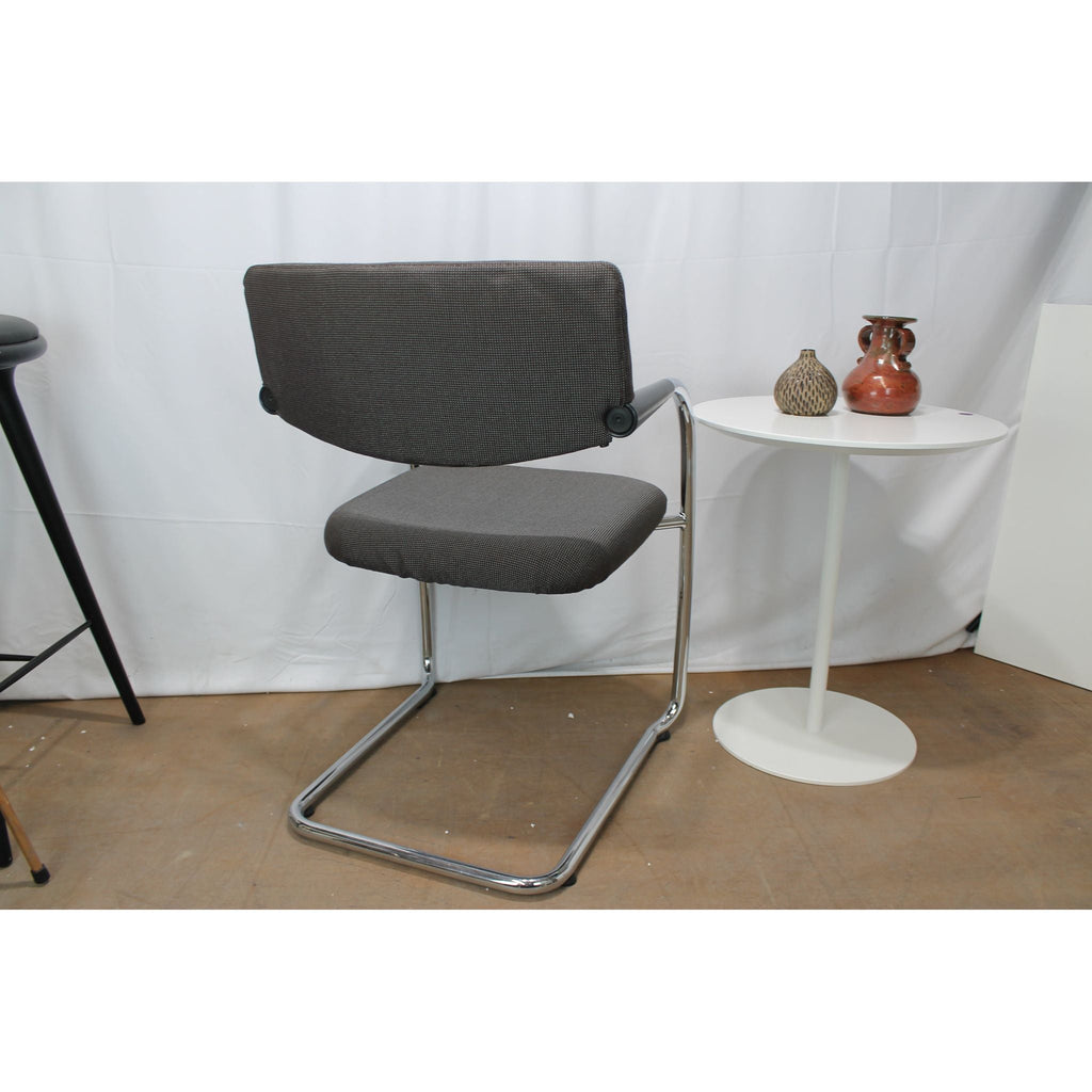 Vitra Visavis Meeting Chair, Dark Grey - thegoodchairs