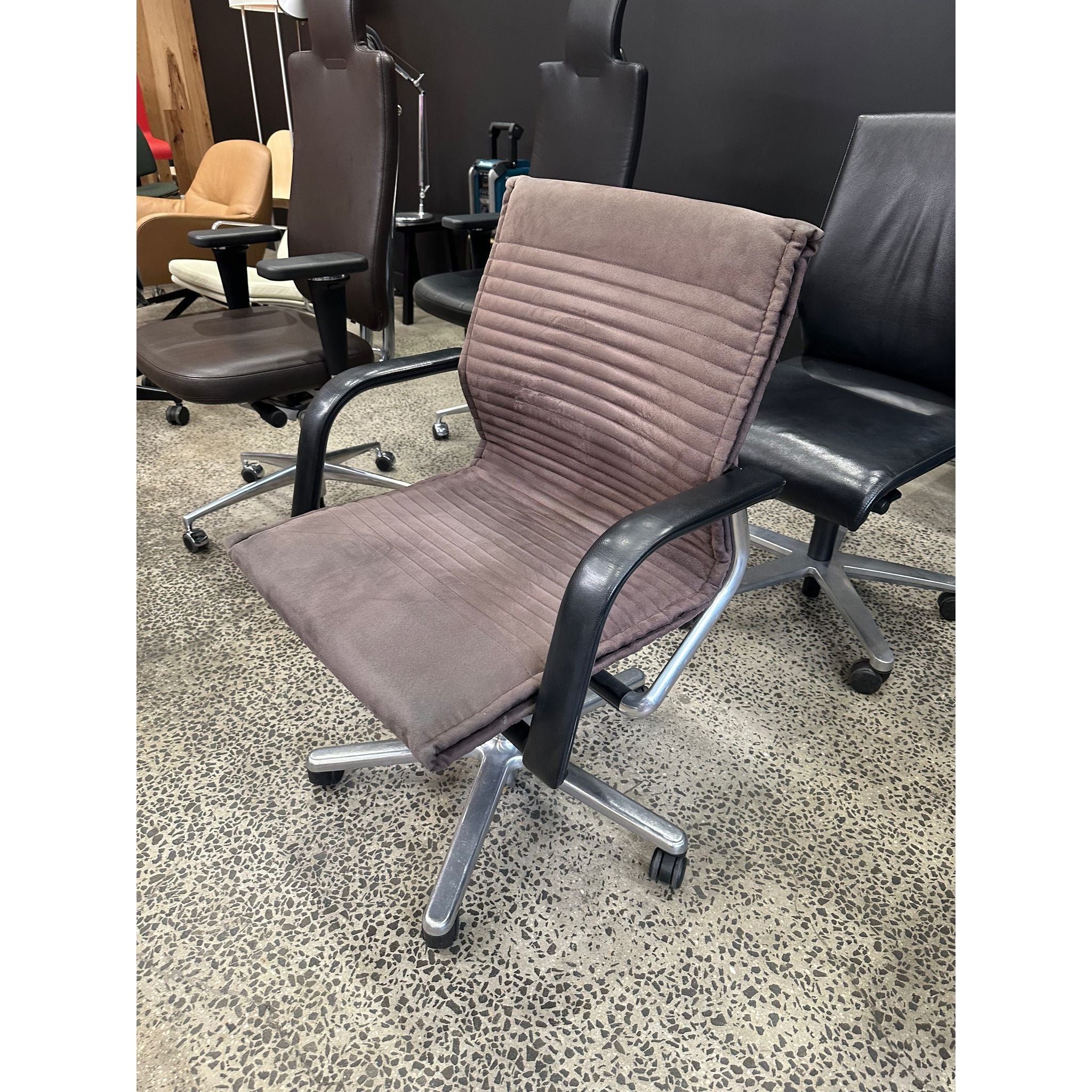 Wilkhahn Executive Management Chairs, Original Classic Series - thegoodchairs