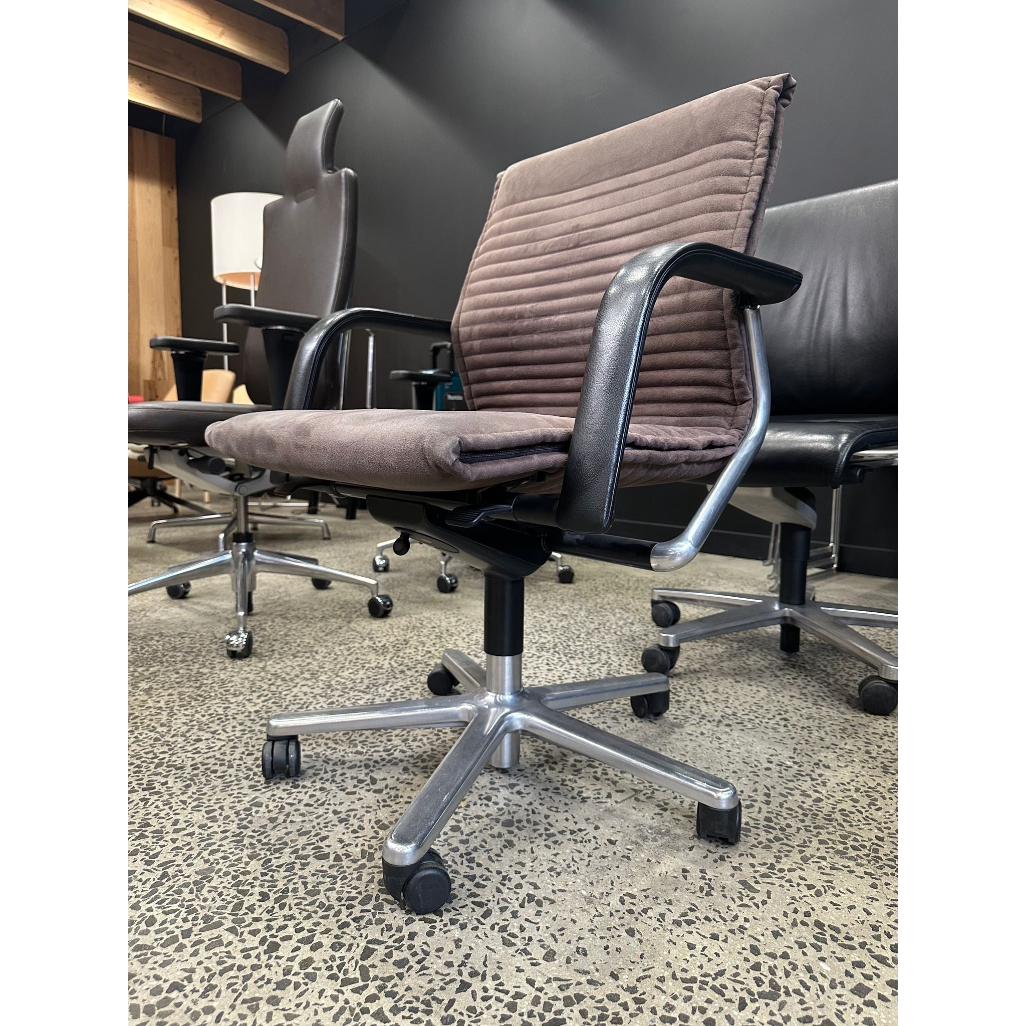 Wilkhahn Executive Management Chairs, Original Classic Series - thegoodchairs