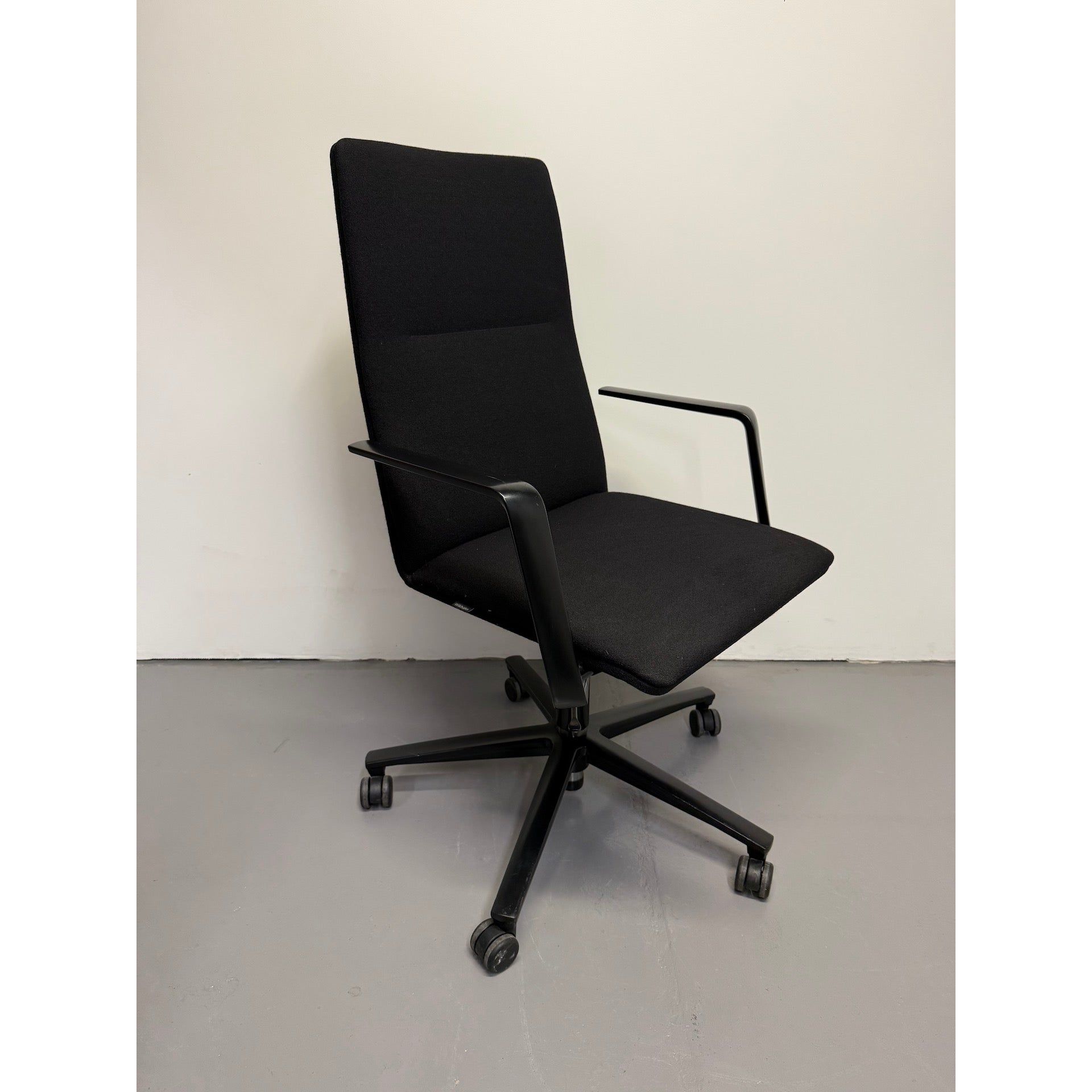 Wilkhahn FS 204/7 - Medium Back, Black Fabric - thegoodchairs