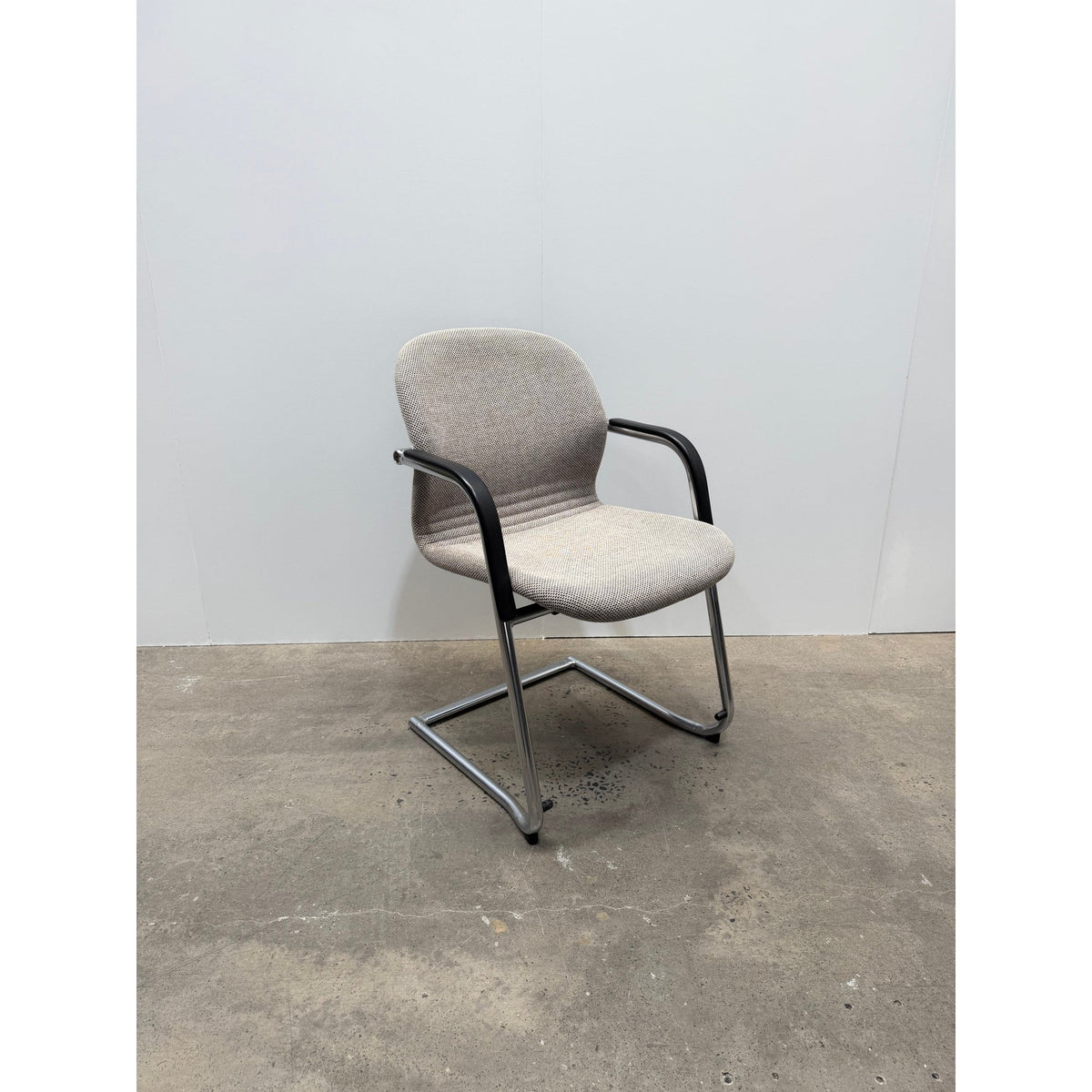 Wilkhahn FS-Line 212/5 Cantilever Chair, Kvadrat Skifer, Chrome - thegoodchairs