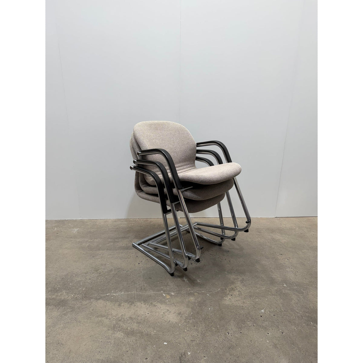 Wilkhahn FS-Line 212/5 Cantilever Chair, Kvadrat Skifer, Chrome - thegoodchairs