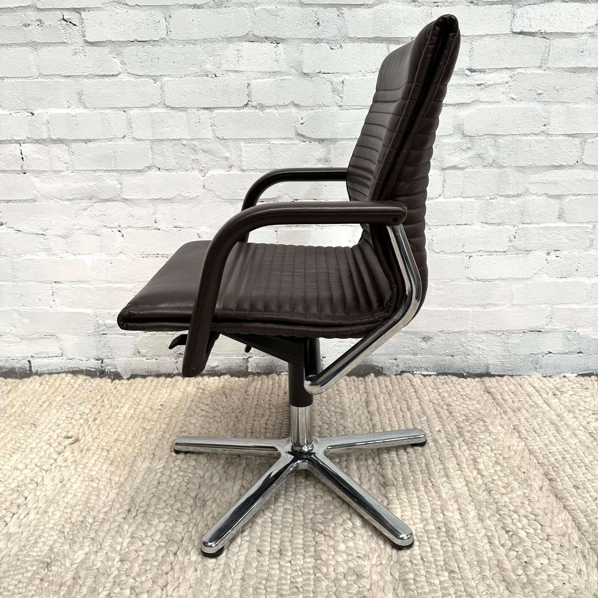 Wilkhahn FS - Line - 220 Chair - 5 - Star Base - thegoodchairs