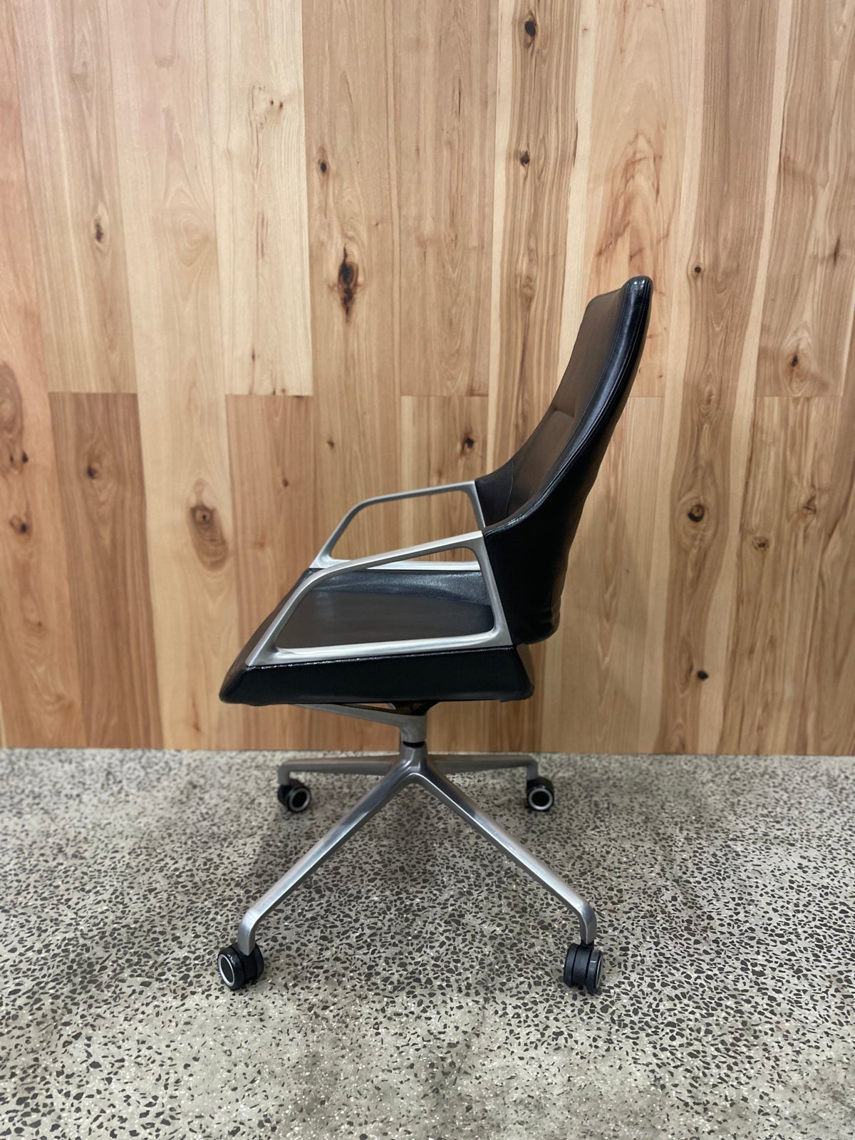 Wilkhahn Graph High-Back Executive Chair, Black Leather - thegoodchairs
