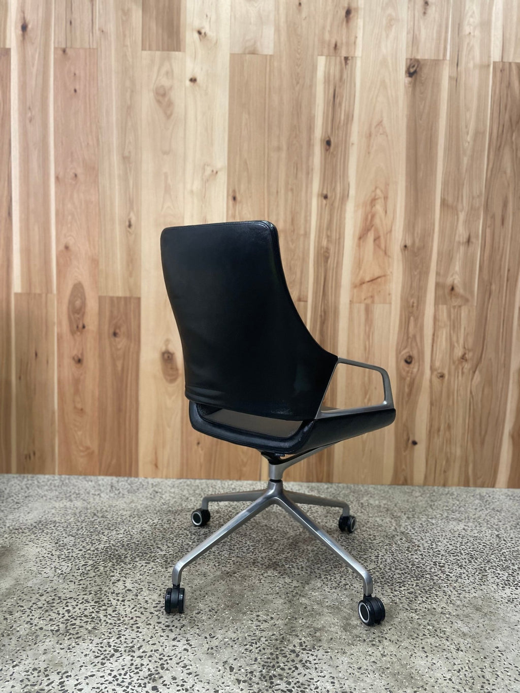 Wilkhahn Graph High-Back Executive Chair, Black Leather - thegoodchairs