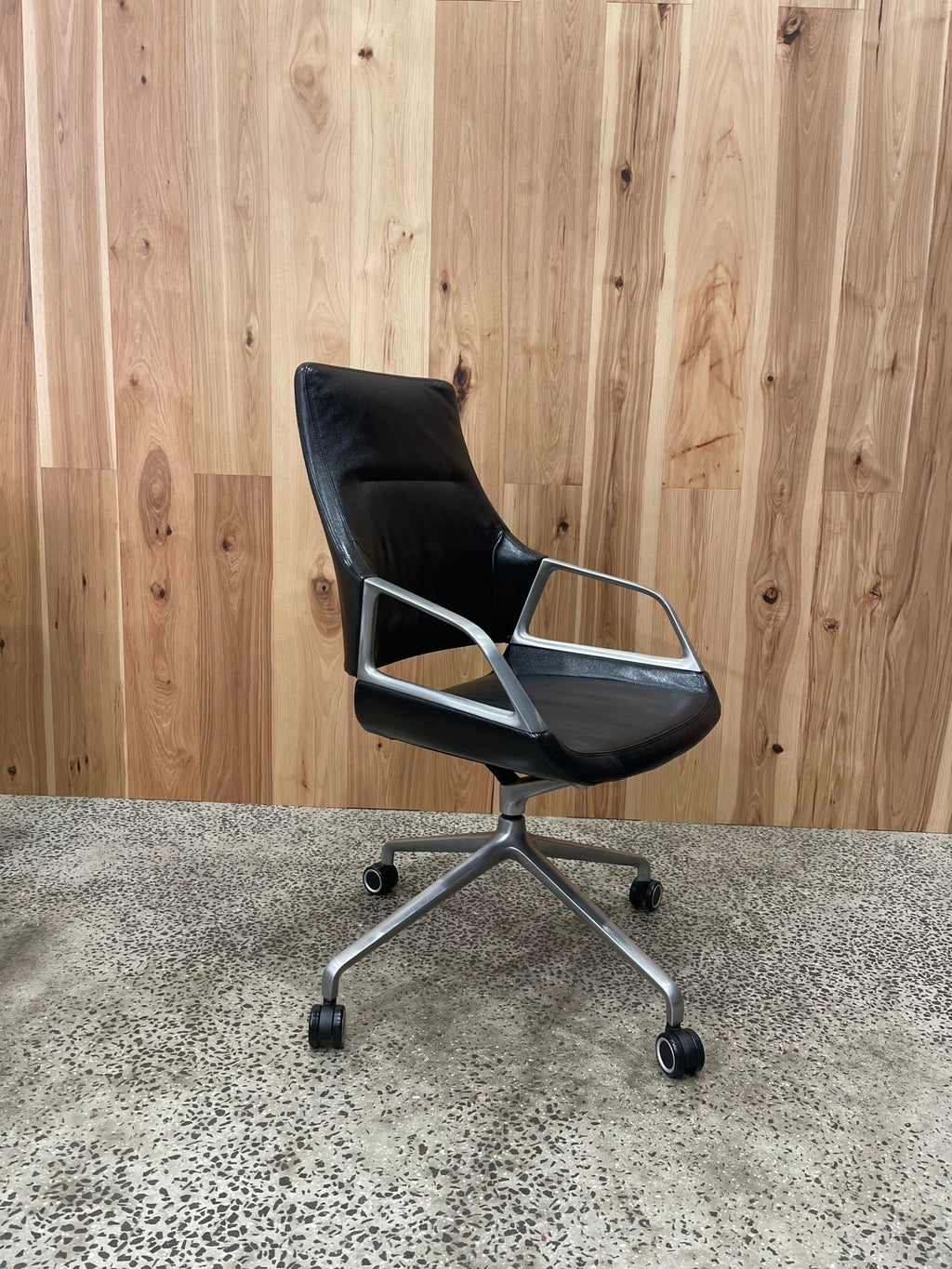 Wilkhahn Graph High-Back Executive Chair, Black Leather - thegoodchairs