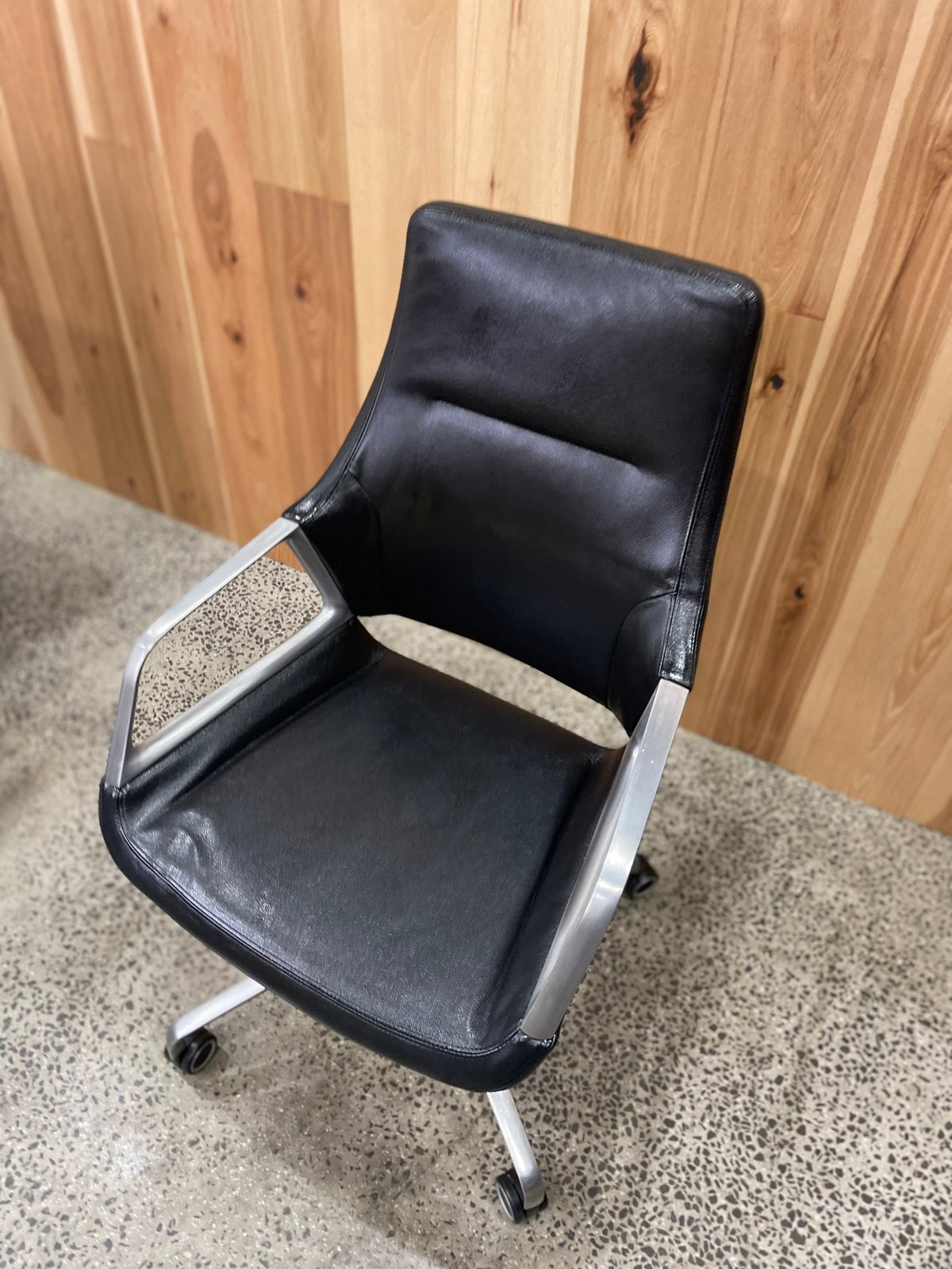 Wilkhahn Graph High-Back Executive Chair, Black Leather - thegoodchairs