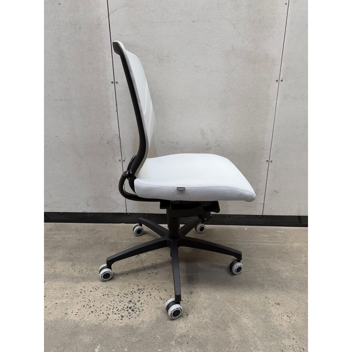Wilkhahn IN 184/7 Ergonomic Office Chair, White / Light Grey - thegoodchairs